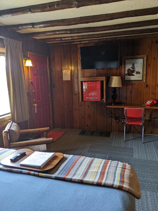 Foot Of The Mountain Motel Boulder Exterior foto